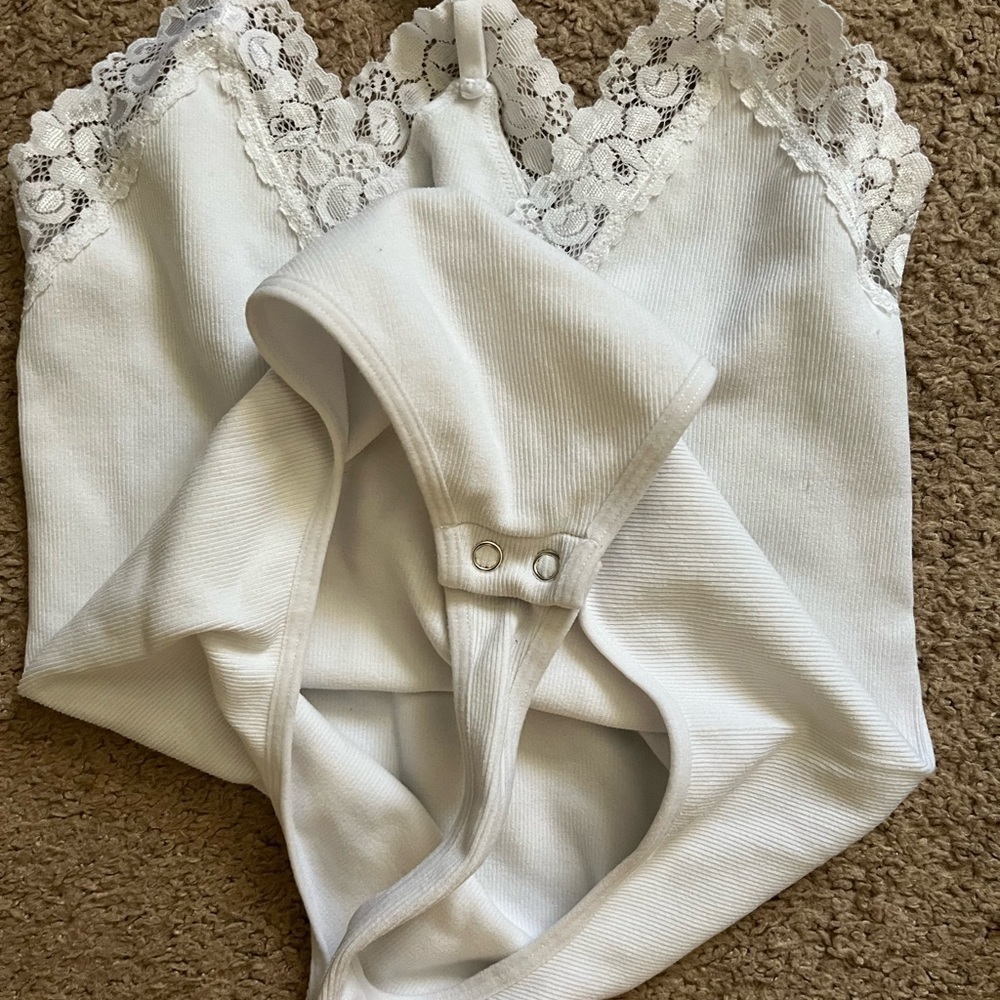 White Ribbed Lace Bodysuit - Picture 3 of 5